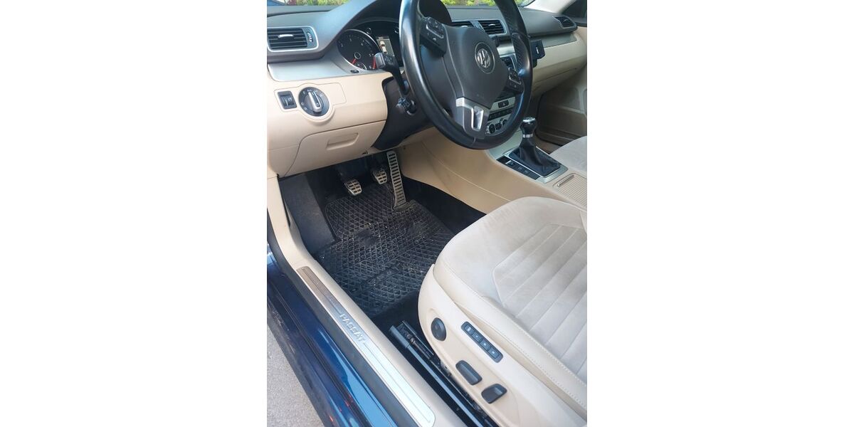VW Passat 193.000 km 8.200 &euro; Velbert 42551
