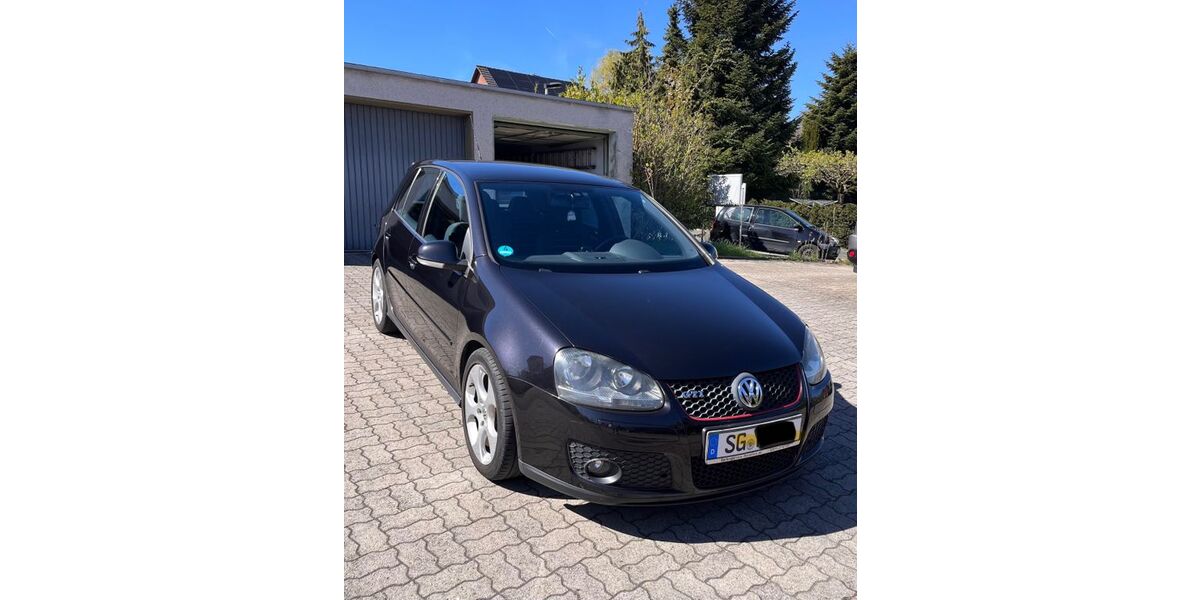 VW Golf 146.000 km 7.499 &euro; Solingen 42653