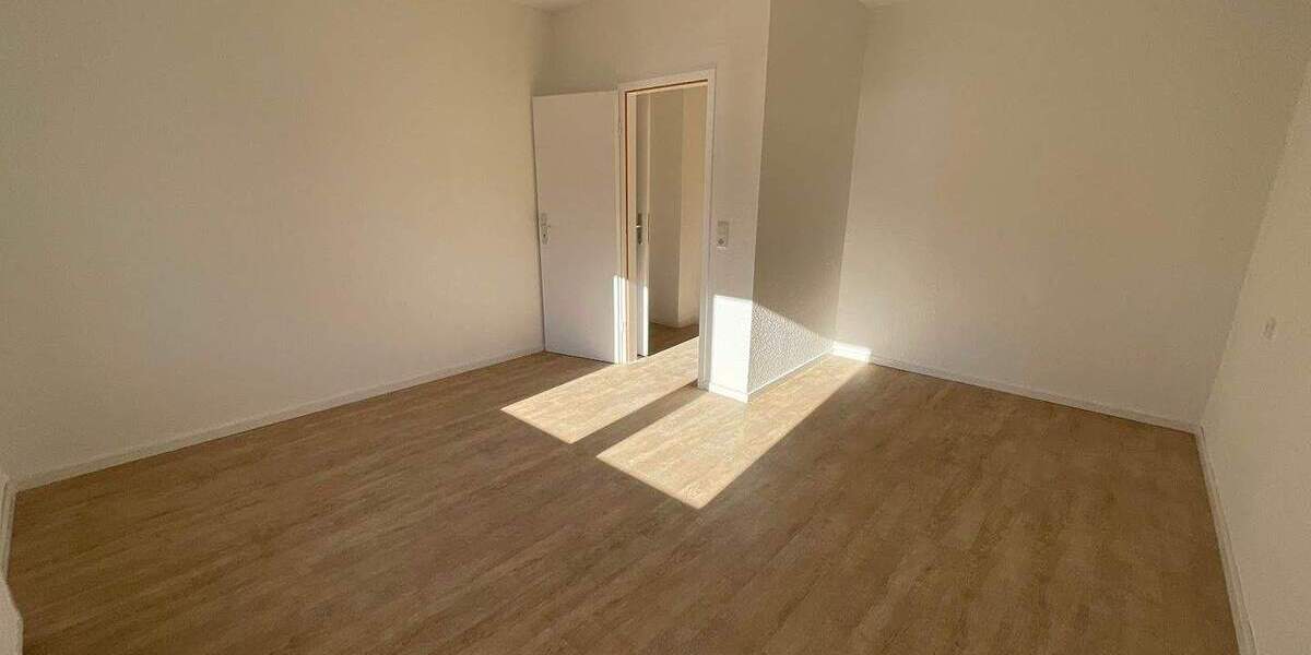 Zimmer Wuppertal Barmen - 4 Zimmer, 94 m&sup2;, 759&euro; | Angebot:25701008