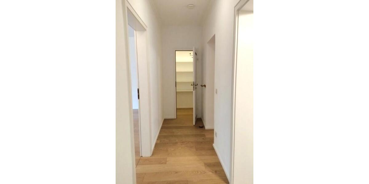 Köln-Marienburg repräsentative 3-Zimmer Wohnung mit großer Terrasse und TG-Stellplatz - Etagenwohnung Köln Marienburg | Angebot:26384750