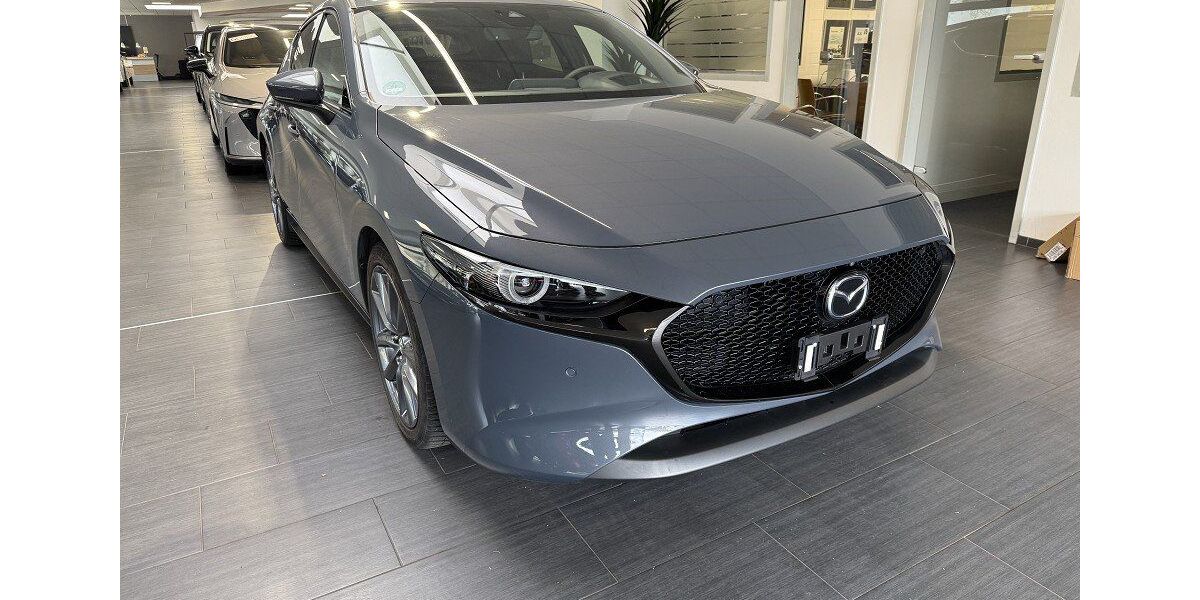 Mazda 3 51.775 km 16.990 &euro; Erkrath 40699