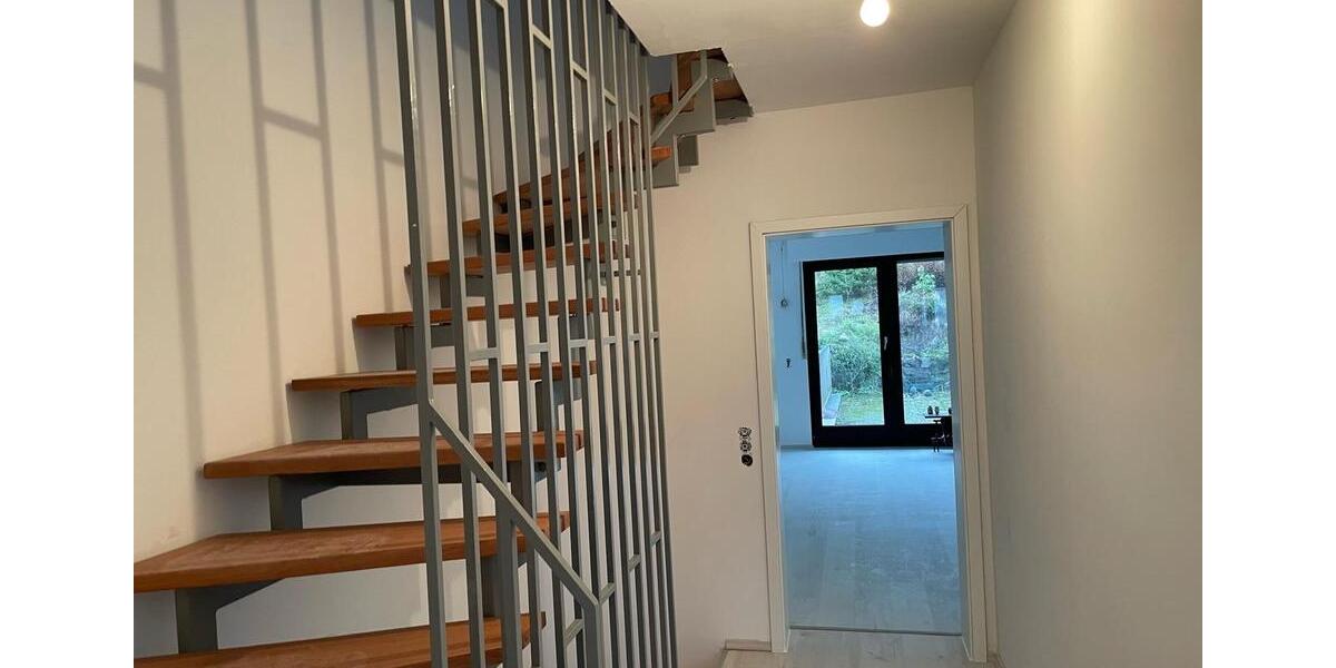 Reihenhaus Düsseldorf Stadtbezirk 3 - 5 Zimmer, 165 m&sup2;, 1.800&euro; | Angebot:25967730