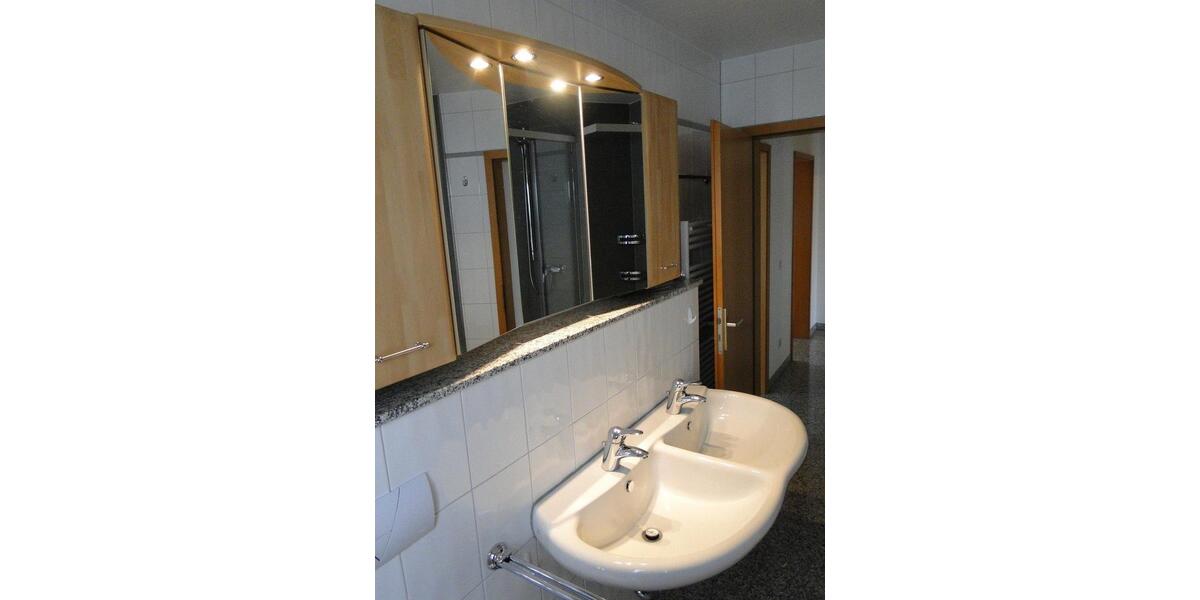 Etagenwohnung Bergisch Gladbach Alt-Frankenforst - 3 Zimmer, 112 m&sup2;, 1.200&euro; | Angebot:24753474