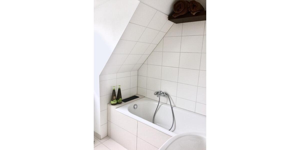 Dachgeschoßwohnung Köln Kalk - 3 Zimmer, 70 m&sup2;, 1.500&euro; | Angebot:26038728