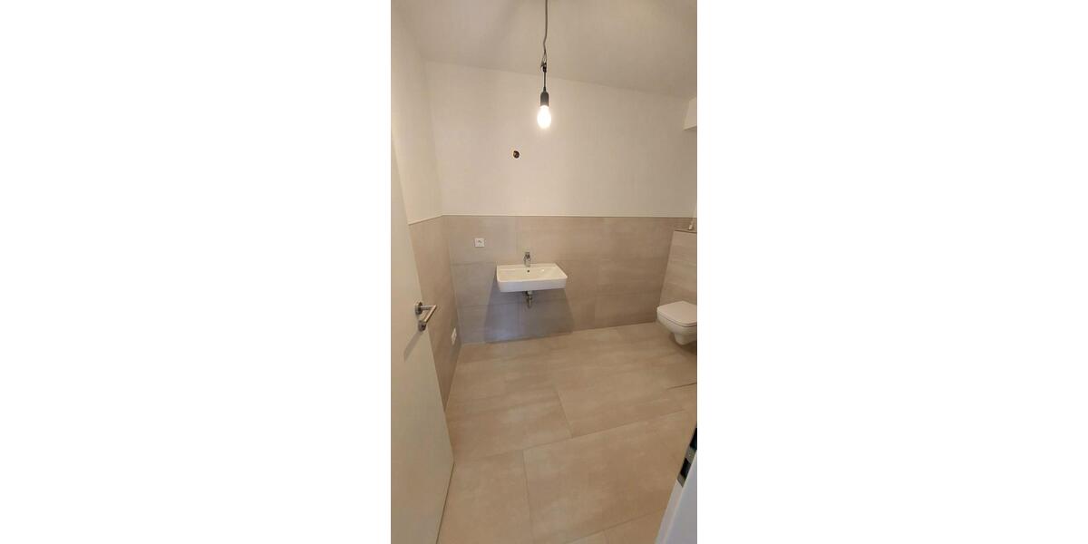 Erdgeschoßwohnung Köln Kalk - 3 Zimmer, 83 m&sup2;, 1.650&euro; | Angebot:24476955