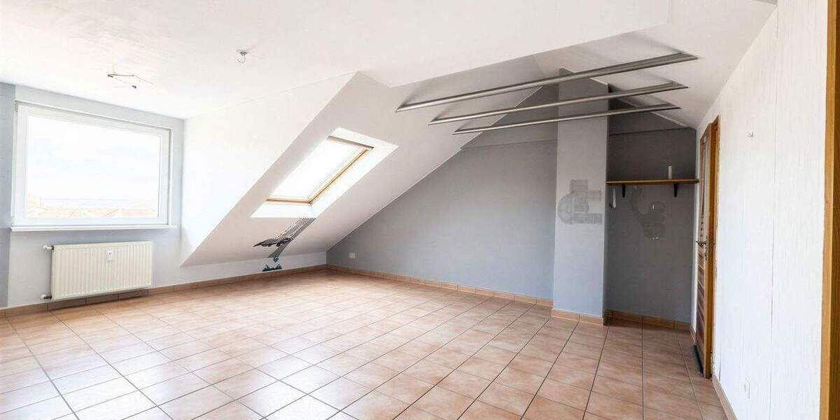 Etagenwohnung Wuppertal Langerfeld - 5 Zimmer, 132 m&sup2;, 279.000&euro; | Angebot:25696386