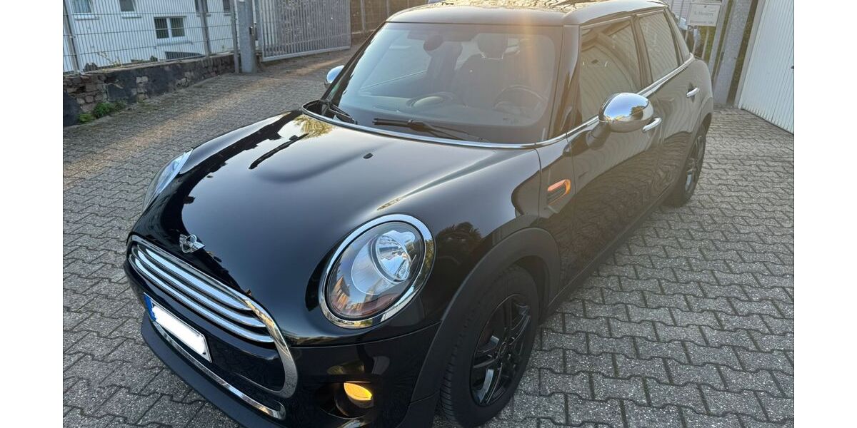 Mini Cooper 122.000 km 8.500 &euro; Remscheid 42853