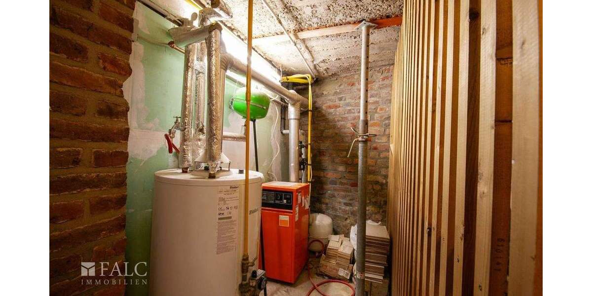 Mehrfamilienhaus, Wohnhaus Frechen Königsdorf - 6 Zimmer, 235 m&sup2;, 400.000&euro; | Angebot:25696385