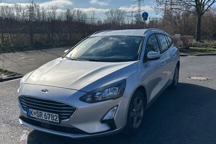 Ford Focus 64.000 km 14.299 &euro; Köln 51143