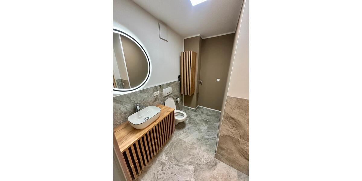 Etagenwohnung Leverkusen - 2 Zimmer, 58 m&sup2;, 1.390&euro; | Angebot:25918386