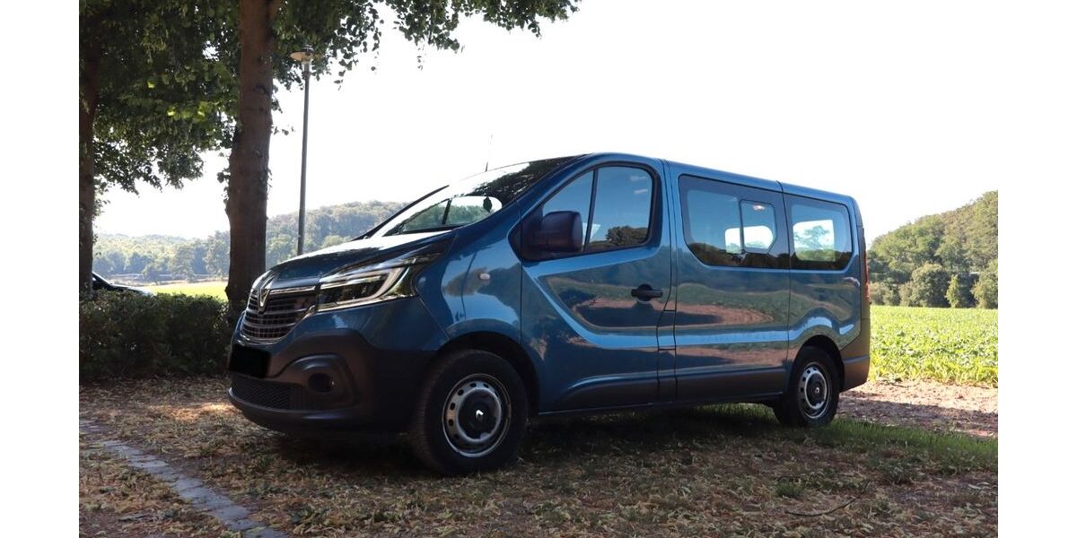 Renault Trafic 99.500 km 13.499 &euro; Düsseldorf 40221