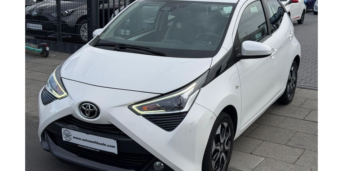 Toyota Aygo (X) 110.935 km 8.490 &euro; Köln 51065