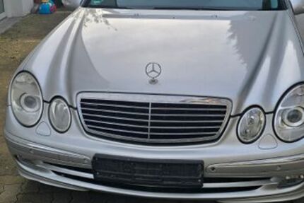 Mercedes-Benz E 320 278.000 km 3.200 &euro; Mülheim an der Ruhr 45468