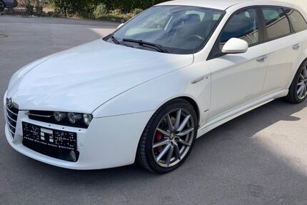 Alfa Romeo 159 164.800 km 11.500 &euro; Remscheid 42855