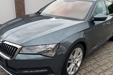 Skoda Superb 86.000 km 18.990 &euro; Neuss 41462