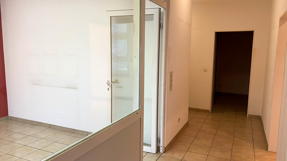 EBENERDIGE ATTRAKTIVE BÜRORÄUME IM STADTZENTRUM VON RADEVORMWALD - Gewerbeobjekt Radevormwald | Angebot:26180035