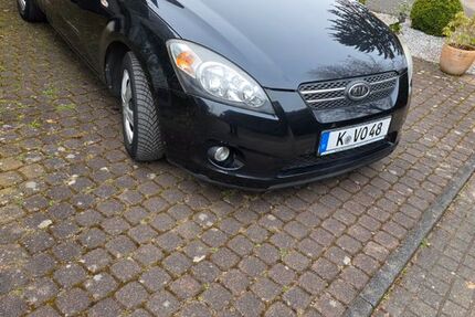 Kia ceed / Ceed 172.000 km 2.950 &euro; Köln 51107