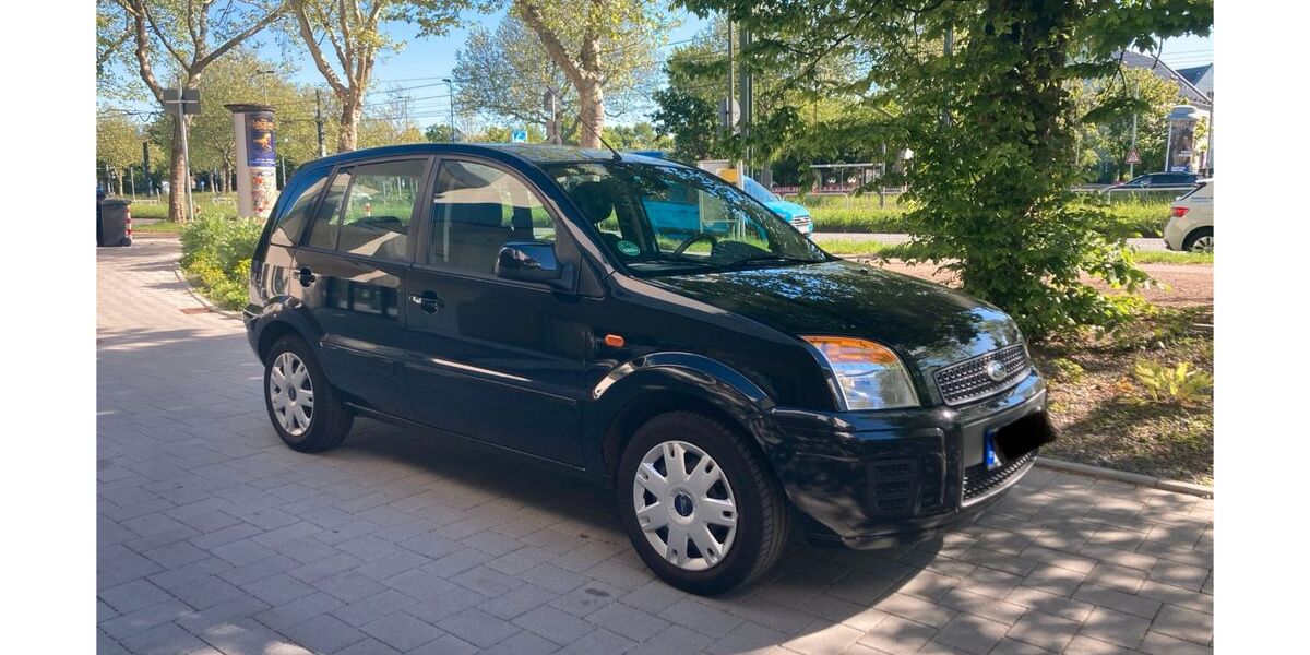Ford Fusion 46.416 km 5.200 &euro; Düsseldorf 40468