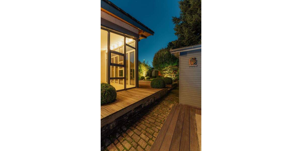 Einfamilienhaus Bergisch Gladbach Schildgen - 7 Zimmer, 282 m&sup2;, 892.000&euro; | Angebot:25799879
