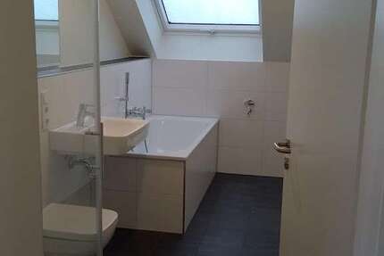 Wohnung Düsseldorf Stockum - 1 Zimmer, 60 m&sup2;, 925&euro; | Angebot:26099570