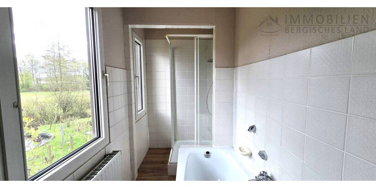 Mehrfamilienhaus, Wohnhaus Hückeswagen Kobeshofen - 8 Zimmer, 190 m&sup2;, 165.000&euro; | Angebot:26306810