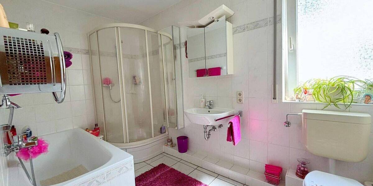 Etagenwohnung Burscheid - 2 Zimmer, 72 m&sup2;, 215.000&euro; | Angebot:26824821