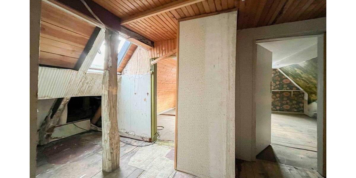 Einfamilienhaus Solingen Gräfrath - 6 Zimmer, 108 m&sup2;, 160.000&euro; | Angebot:26080887