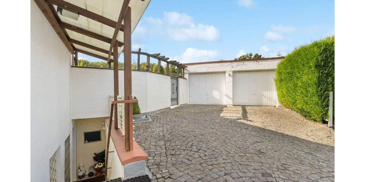 Bungalow Dormagen Hackenbroich - 8 Zimmer, 239 m&sup2;, 549.000&euro; | Angebot:26230626
