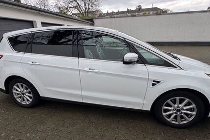 Ford S-Max 71.000 km 16.000 &euro; Köln 50735