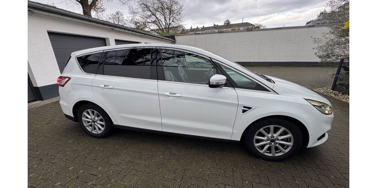 Ford S-Max 71.000 km 17.900 &euro; Köln 50735