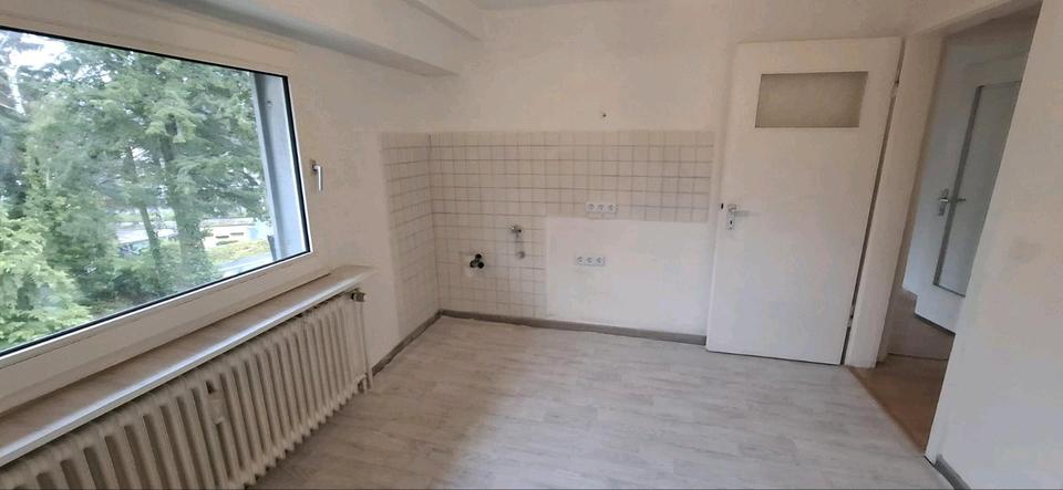 Dachgeschoßwohnung Köln Kalk - 3 Zimmer, 78 m&sup2;, 1.600&euro; | Angebot:25660365