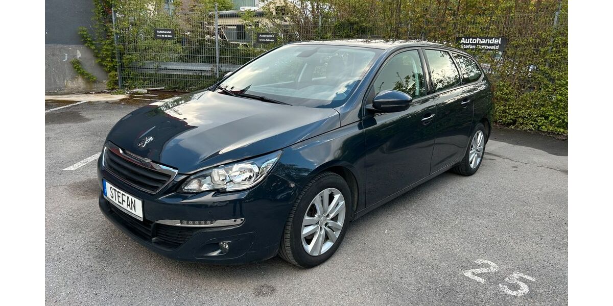 Peugeot 308 143.400 km 5.600 &euro; Neuss 41472