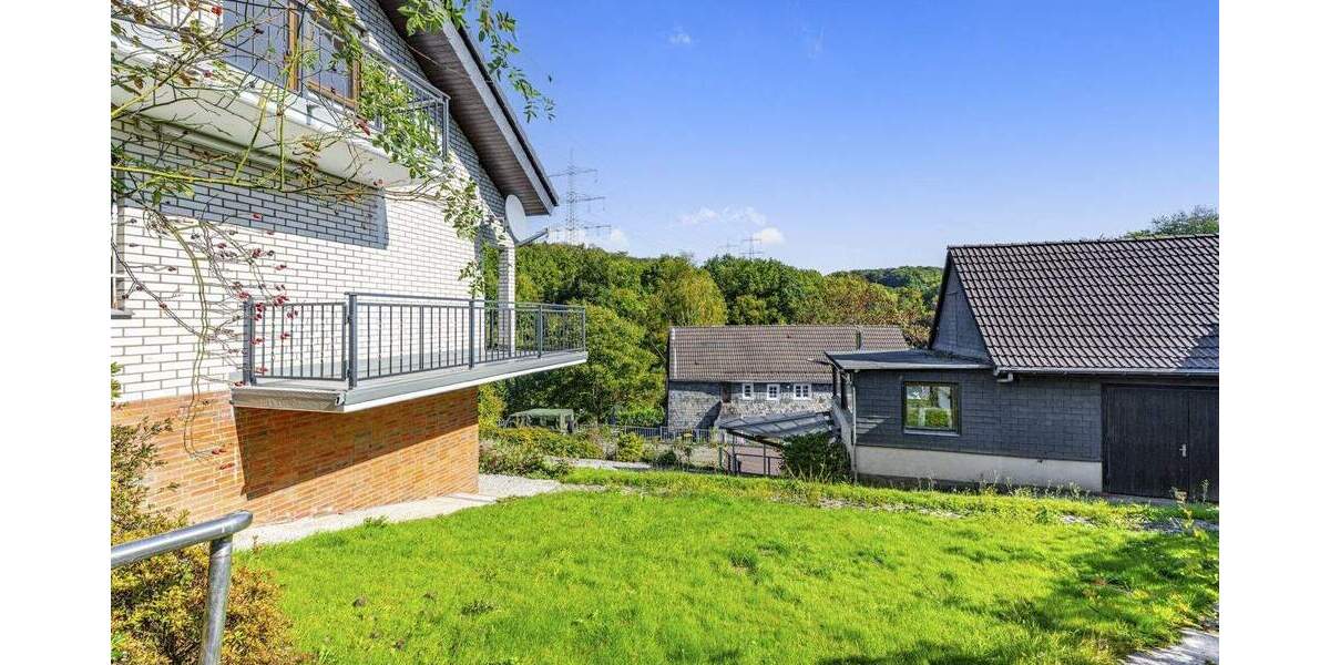 Einfamilienhaus Remscheid Lüttringhausen - 7 Zimmer, 230 m&sup2;, 576.000&euro; | Angebot:25862313