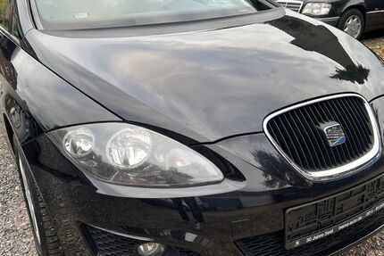 Seat Leon 124.200 km 4.699 &euro; Kaarst 41564