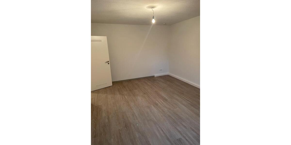 Dachgeschoßwohnung Wuppertal Gemarkung Elberfeld - 3 Zimmer, 76 m&sup2;, 880&euro; | Angebot:25394222