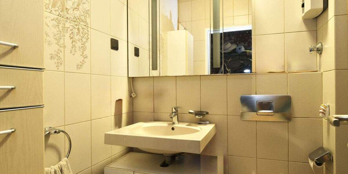 Etagenwohnung Neuss Rosellen - 4 Zimmer, 96 m&sup2;, 269.000&euro; | Angebot:25687337