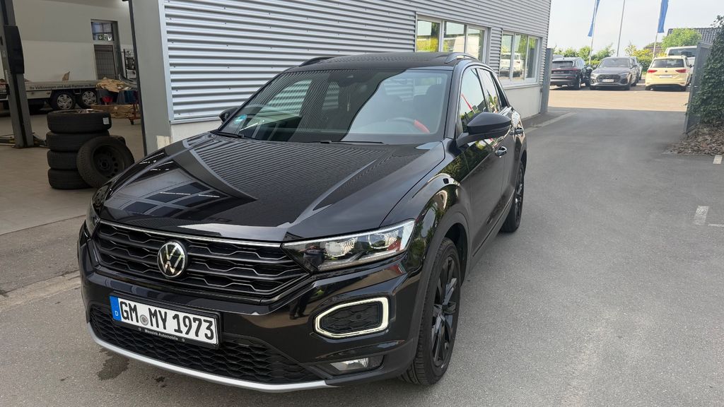 VW T-Roc 74.212 km 21.300 &euro; RADEVORMWALD 42477