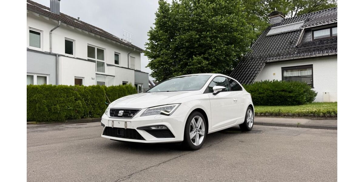 Seat Leon 98.000 km 10.499 &euro; Remscheid 42897
