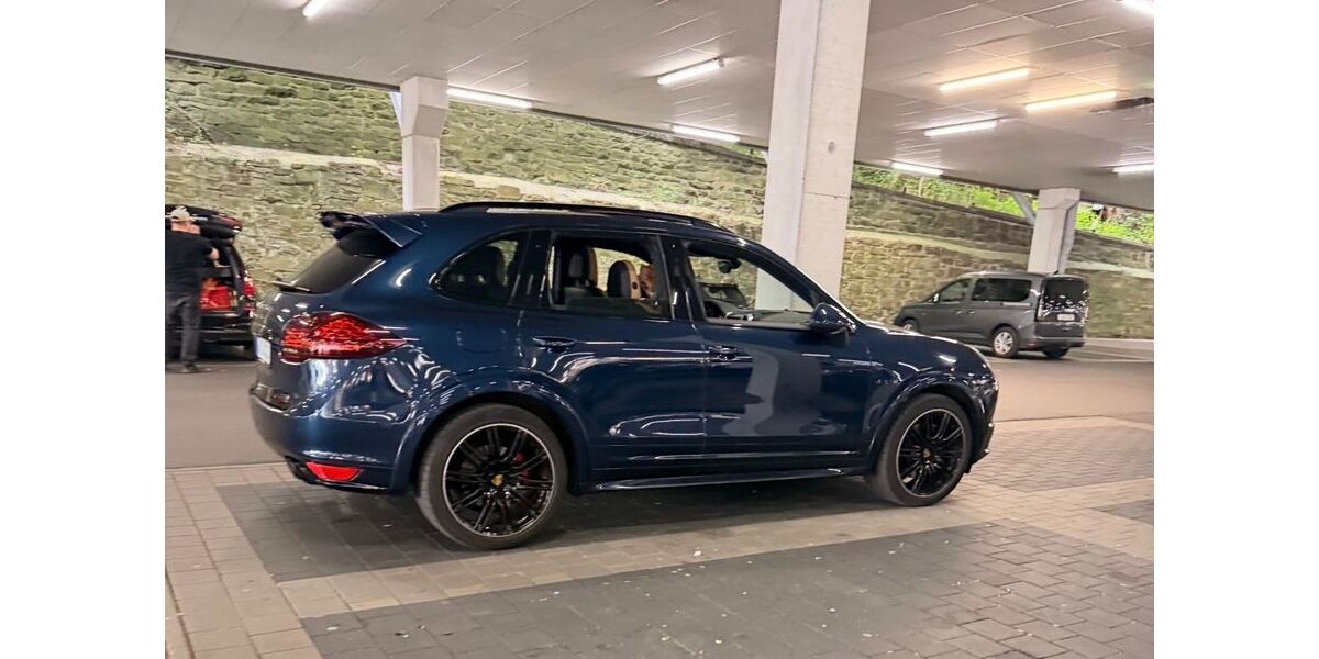 Porsche Cayenne 149.000 km 29.600 &euro; Wuppertal 42329
